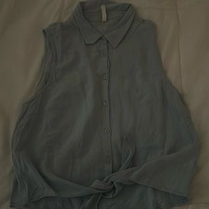 ‘Sybilla’ sleeveless tie blouse